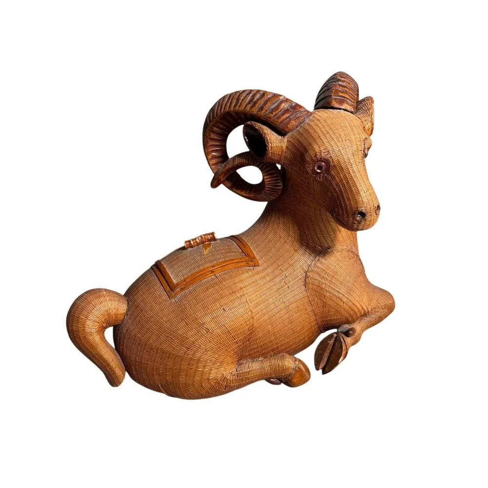 Vintage Wicker Ram Basket Hand Woven RARE Figurine Trinket Box Horned‎ Sheep